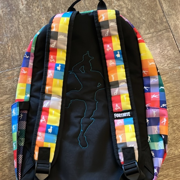 Fortnite school bag back pack great condition but a few tiny pen spots pictured - Picture 3 of 11